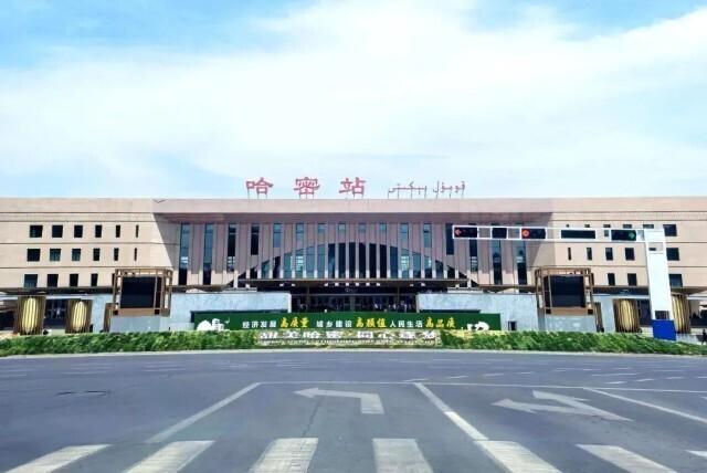 7个方向增开直达列车！网友：竟然能坐火车去看冰川了！