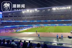 韩国队2∶1逆转日本队，赢得亚运男足巅峰对决！球迷：太精彩了图片