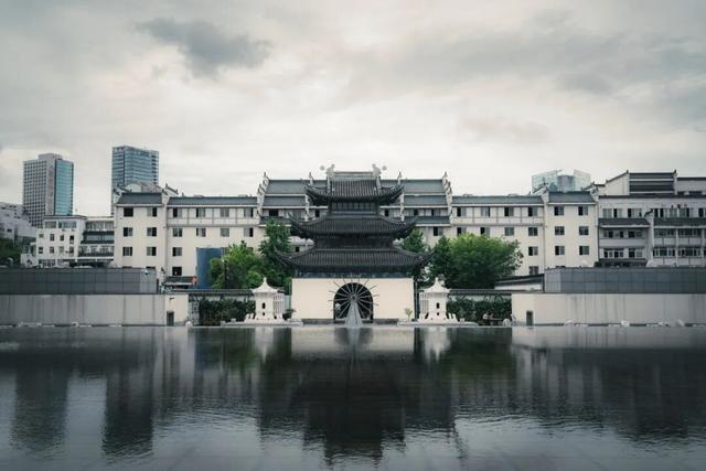 十里秦淮生烟雨 千年文枢耀金陵