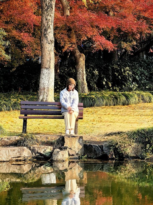 晚潮｜西湖赏枫人群中为何少了苏轼