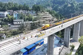 重庆中心城区⇋黔江，将从4小时缩短至1小时内！图片