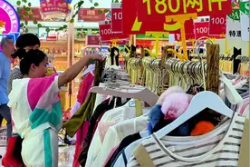 微观大市场丨创意礼物热销 “大朋友”也爱为童真买单图片