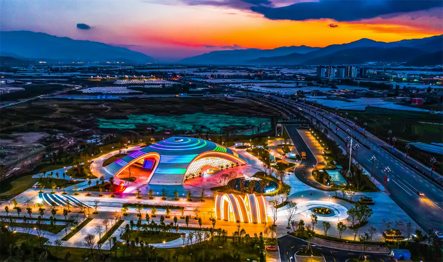 坐动车游凉山，七大景区门票半价迎客！