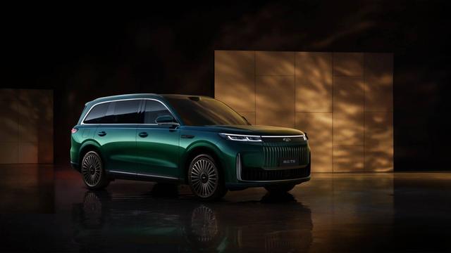 IMAX  影院装上车！「芜湖迈巴赫」奇瑞风云 T11 上市，17.99 万元起