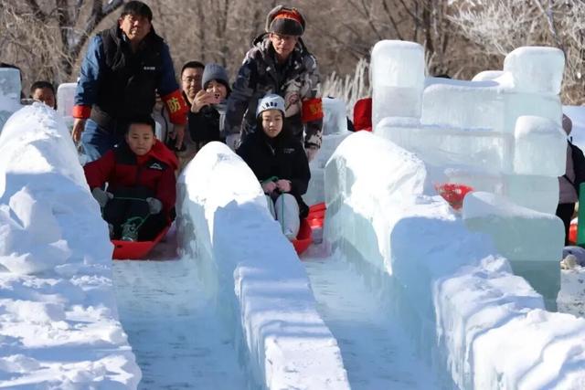 出片率100%！北京震撼冰瀑奇观上线，游客慕“冰”而来