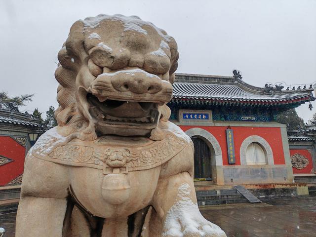 古建里的博物馆清出“赏雪通道”，为观众留住最佳机位