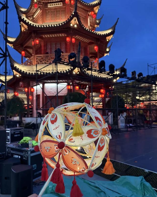闵行首个光影节来啦！实景图比效果图还要美，就在……