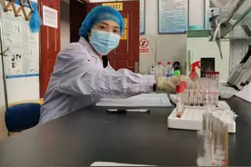 一年下乡百余天，85后正高级兽医带着“侦探”心理去养羊图片