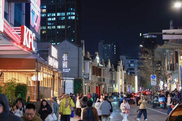 这个跨年夜，静安三大商圈火力全开！一场场跨年迎新盛宴等你来赴约