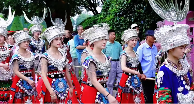 相约南宁！2025南宁森林苗寨印象·千年苗侗狂欢节！10月1日起送票啦！