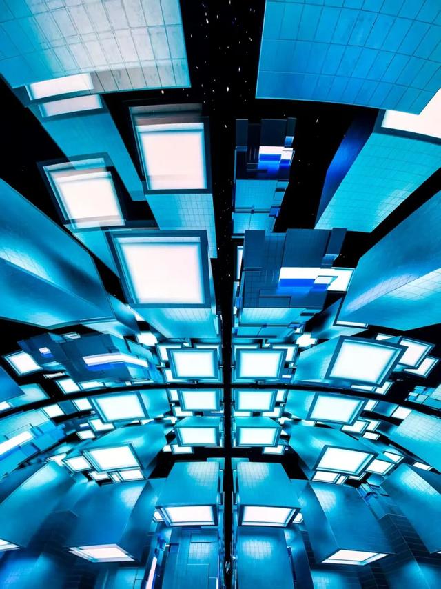 先睹为快！深圳巨型新地标启用，就在明天！