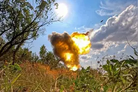 轰炸“大半个乌克兰”，俄罗斯一天耗掉近13亿美元丨外媒观察图片