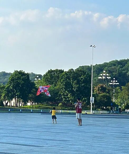 遛娃+吸氧+骑行！黄埔「小洱海」藏不住了！打卡 →