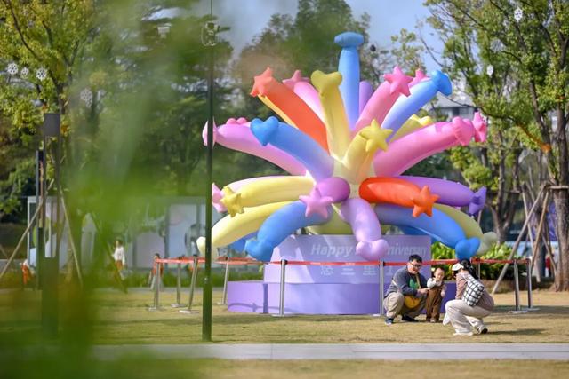 从科学之城到文艺之心，一座松山湖城市地标的周年回响