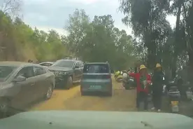 “此路是我开”！云南一地村民强收50元车辆过路费？村干部最新回应图片