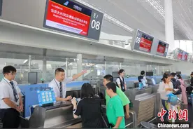 广州始发四条“南航快线”截载时间缩短至30分钟图片