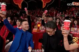 马丽演上沈腾准丈母娘！网友：笑发财了！刘谦和小尼再合作变魔术，时隔一年小尼终于成功了图片