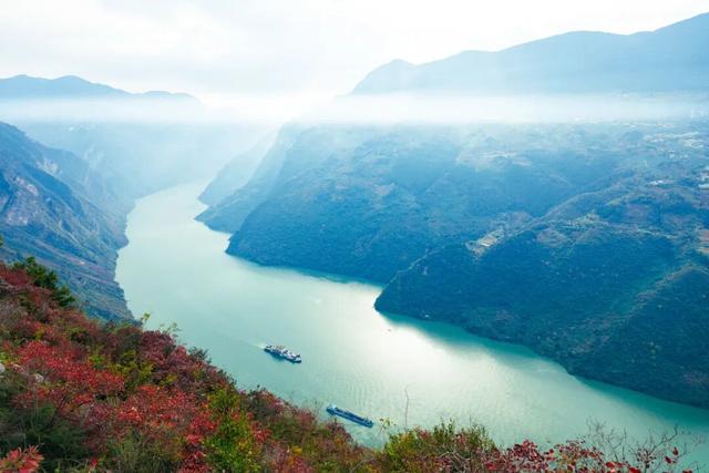 巫峡红透时，才懂中国秋天的壮阔