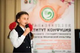 与孩子们一起感受快乐童年图片