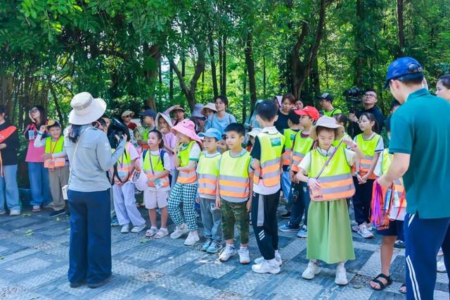 探秘“湿地之神”！一群粤港澳青少年，走进星湖↘