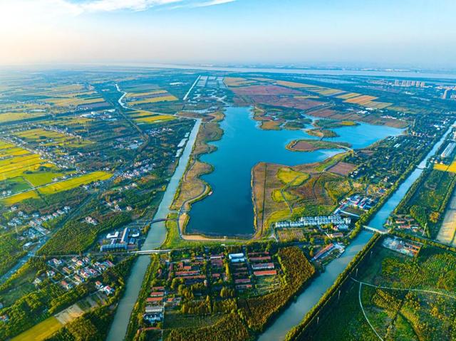 上海工会会员服务日来啦！第一波上线：光明田原与瑞华果园最佳草莓采摘季！免门票、85折！