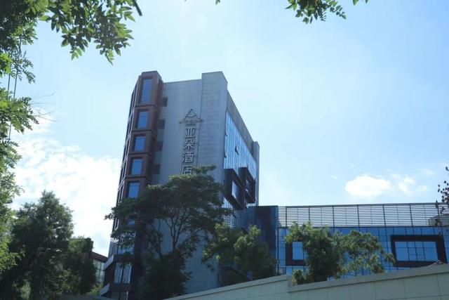 “骑趣”左岸看遍潮流