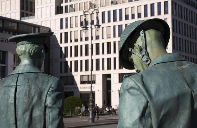 欧洲亚文化之都，“穷而性感”