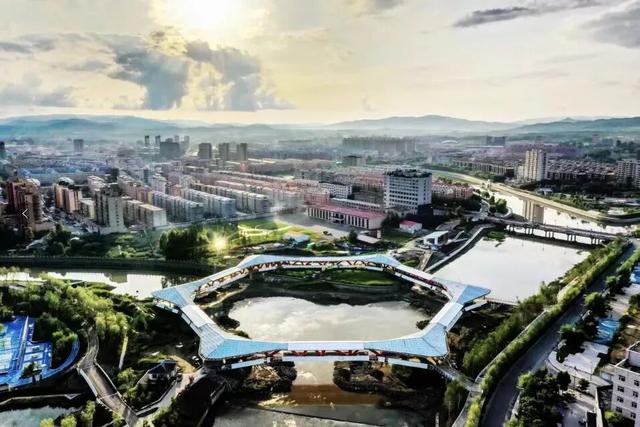 十一国庆节，靖宇公园盛大开园