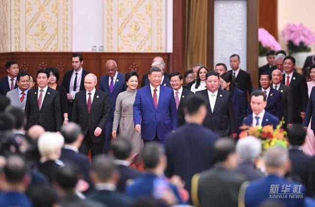 新华图讯｜纪念中国人民抗日战争暨世界反法西斯战争胜利80周年招待会在京隆重举行
