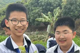 把生物课堂搬到花生地！深圳学生在劳动实践中播种科学梦图片
