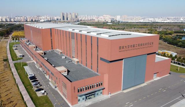 时光相册丨从中国第一批本科生毕业、第一张大学毕业文凭……看百卅天大的“第一”印记