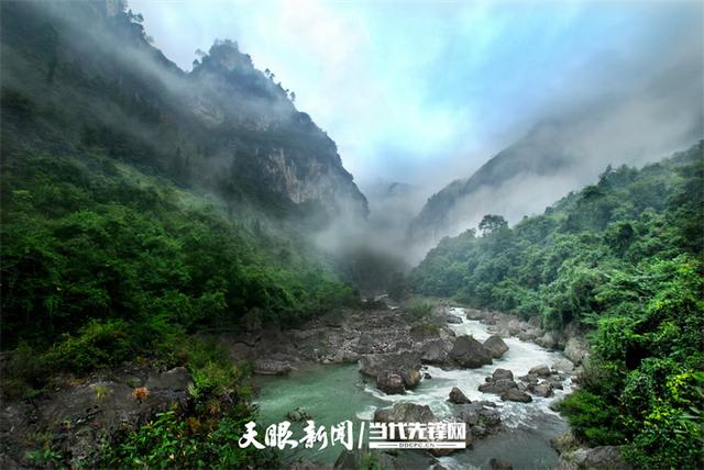 青春实践派｜“尖叫”声响彻峡谷！南江漂流多元玩法燃爆盛夏