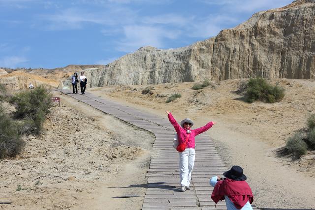 砥砺奋进七十载 天山南北谱华章丨阿勒泰大力发展旅游业 点燃边疆发展“新引擎”