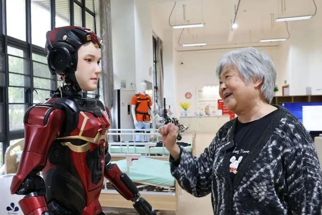 AI能否托起有尊严的晚年？
