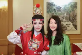 章子怡带女儿看越剧被陈丽君圈粉 陈丽君回应图片