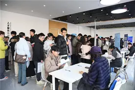 举办招聘会、发布“安居无忧”计划！青岛高新区抓好引才留才关键环节图片