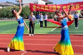 36个方阵惊艳亮相！这所学校的运动会开幕式超燃图片