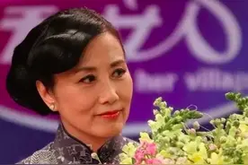 她居然是上海人？一张嘴就是标准上海话！很多人都佩服，太全能了↗图片