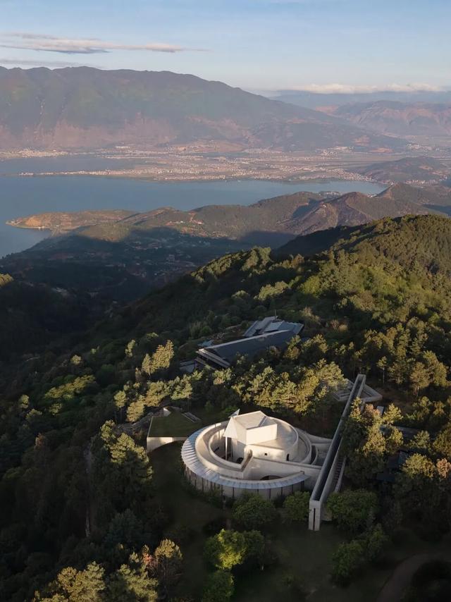 Wallpaper独家｜伙山村里一处让人“迷路”的酒店