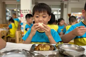 滨城区第十一实验幼儿园：品美食 庆“六一”图片