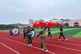 六大强国方阵，施展学生风采，这所学校的运动会开幕式很燃图片