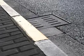 偷排泥浆致周边管网“瘫痪”罚30万元并曝光，新一轮整治聚焦雨污混接混排图片