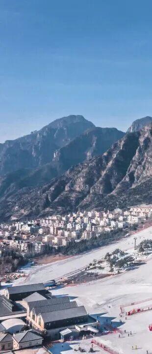 璀璨无比！龙庆峡冰灯今天正式开门迎客 | 周末京郊微度假