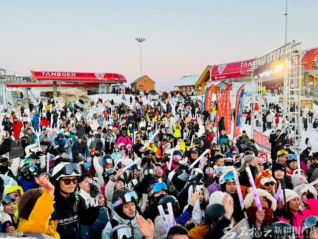 新雪季热度上升！新疆三地入选热门冰雪游目的地预测榜单