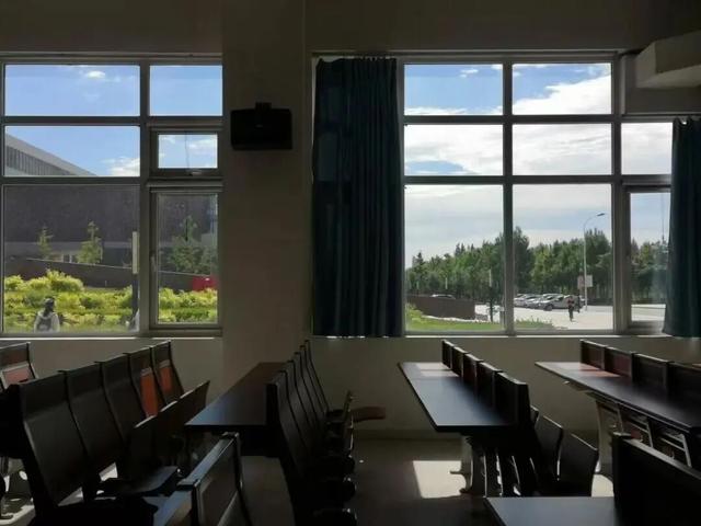 推开南开的窗，你会看到——