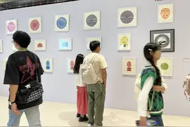 国际手工艺展吸睛 中法匠人合作《新山海经》亮相图片