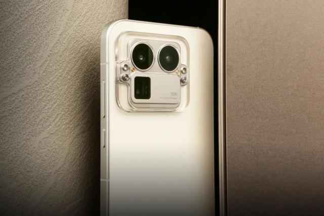 “还是得看有性格的品牌玩新名堂”｜真我GT8 Pro不止“街拍神器”