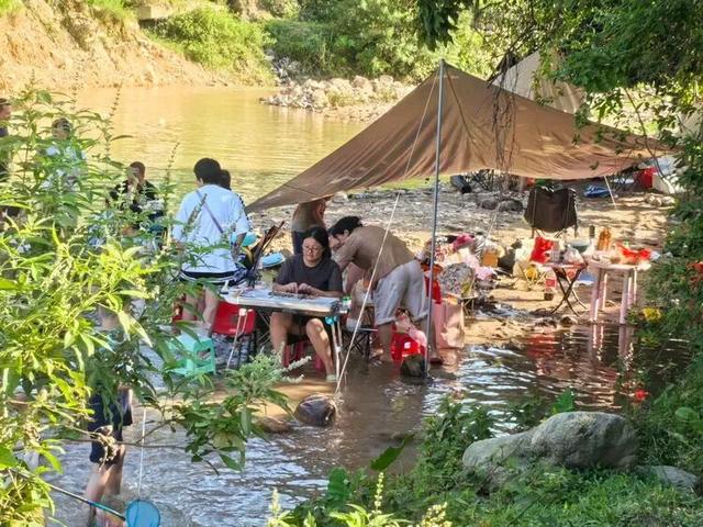翔安北部惊现亲子游圣地！溪上帐篷正在流行！