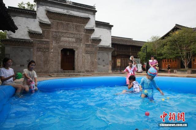 浙江濮院：古镇清凉体验丰富夏日旅游