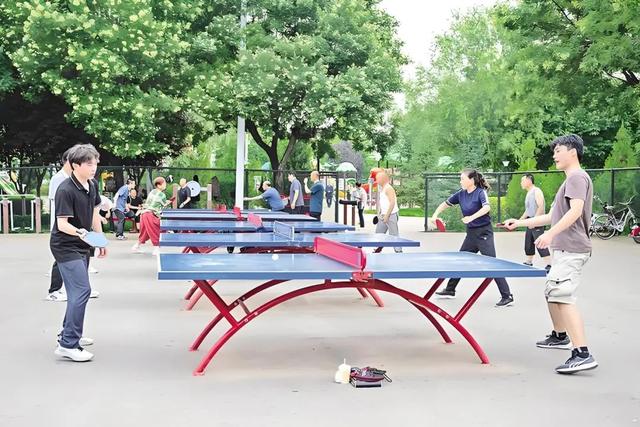 乐游绵阳 清凉一夏 ‖ 三台清凉避暑好去处推荐系列，滨江足球广场：活力一夏，畅玩绿茵间